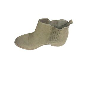JC Gray Faux Suede Ankle Boots Ankle Height Western 8 Pull‎ On